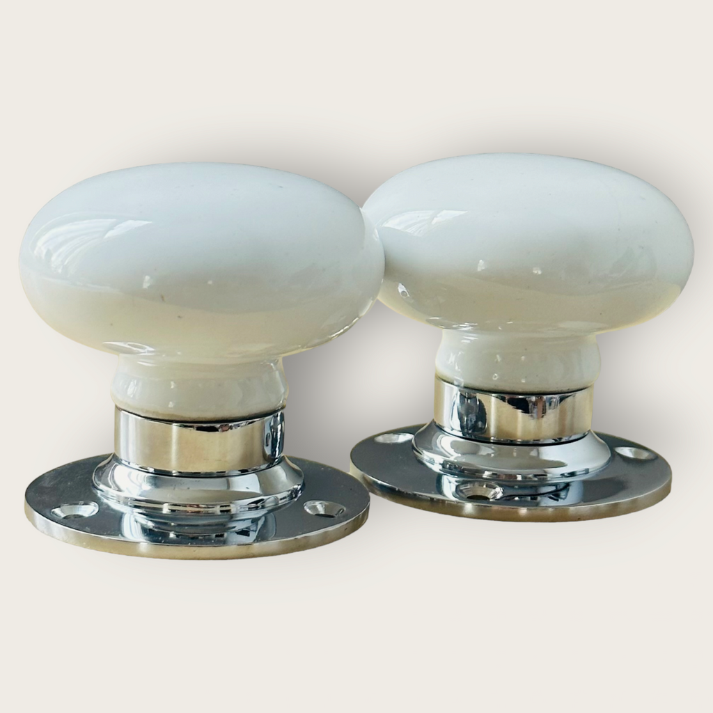 White Ceramic Motice Knob Sprung